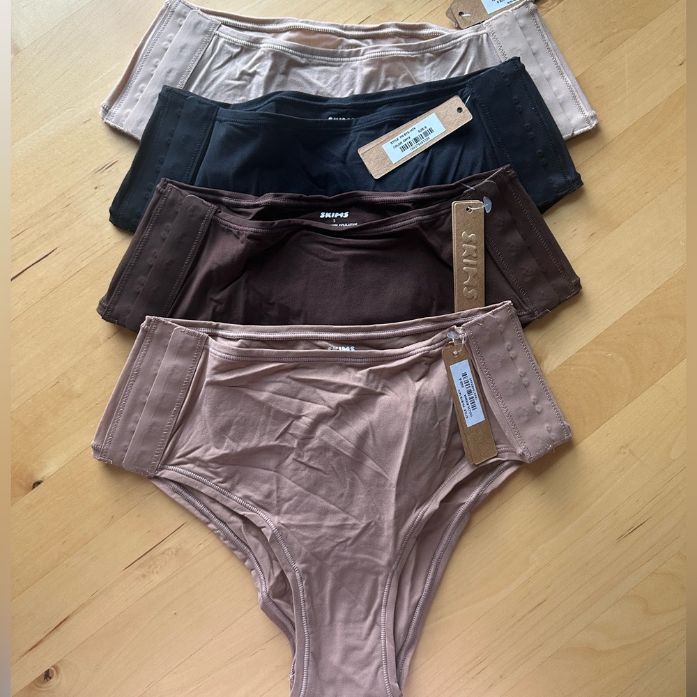 SKIMS Adaptive Boyshorts